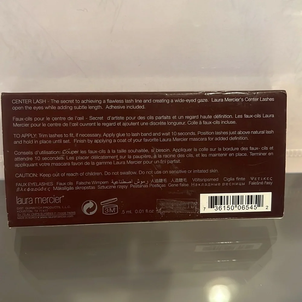 Laura Mercier Center Lashes with Glue. New in Box
